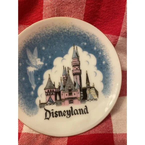 UNIQUE 1960's "Disneyland Park Souvenir" Decorative Hanging Plate w/Tinker Bell - Picture 2 of 4